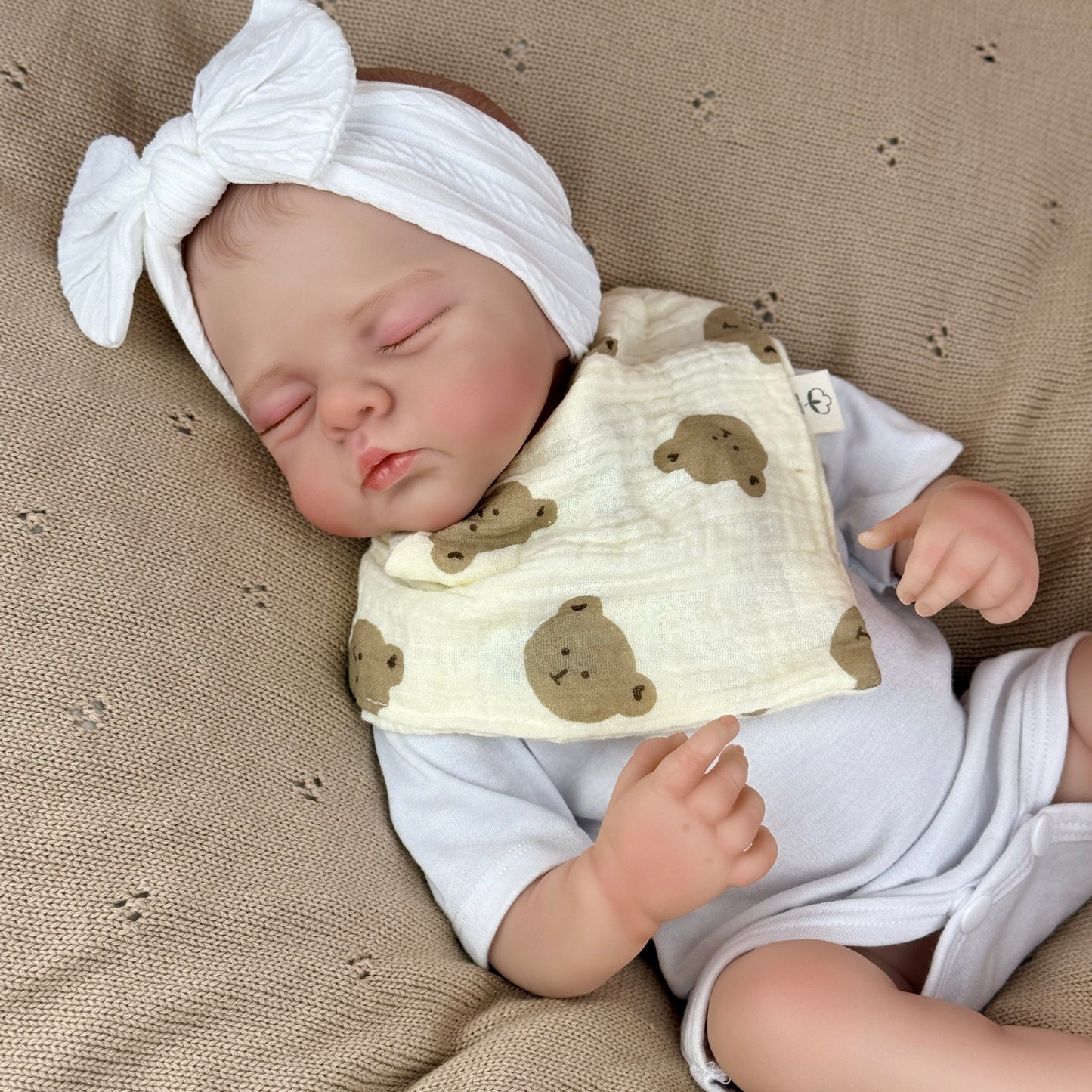 19 inches 3D-Paint Sleeping Reborn Doll Irys in White Clothes