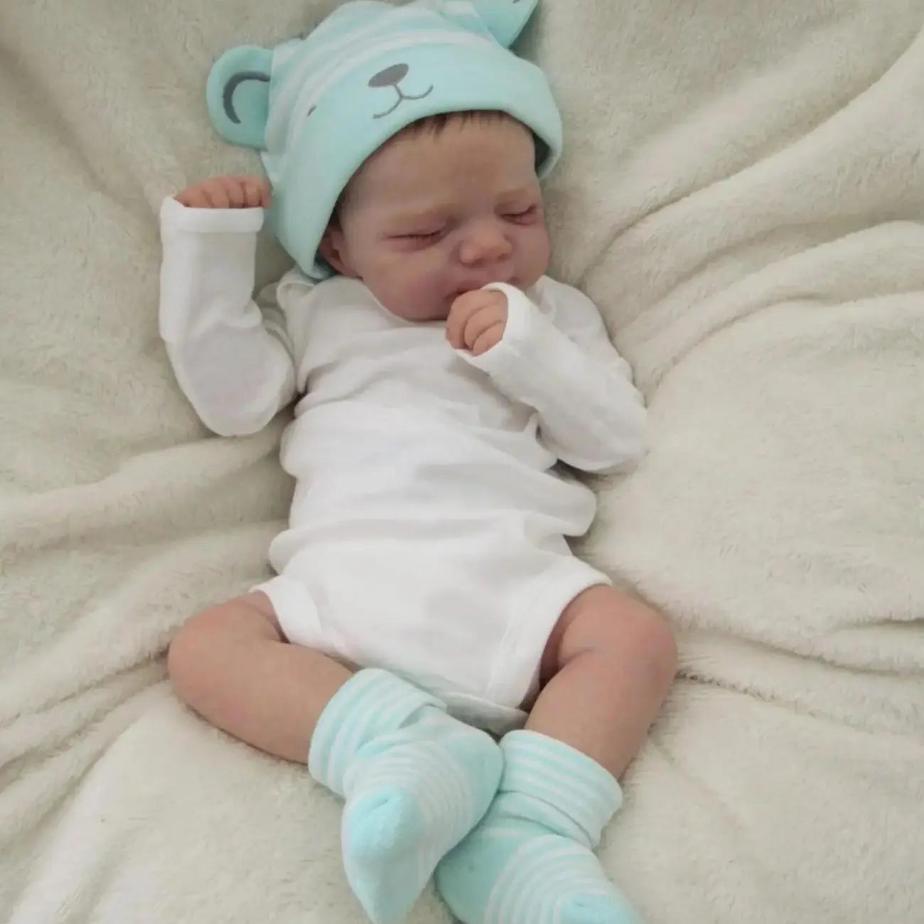 19 Inches Lifelike Closed Eyes Bathable Reborn Doll Girl/Boy-Pascale