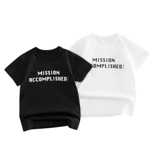 Short-sleeved T-shirt with round neck and solid color letter print