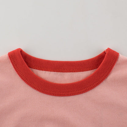 Short-sleeved cotton T-shirt with strawberry pink print