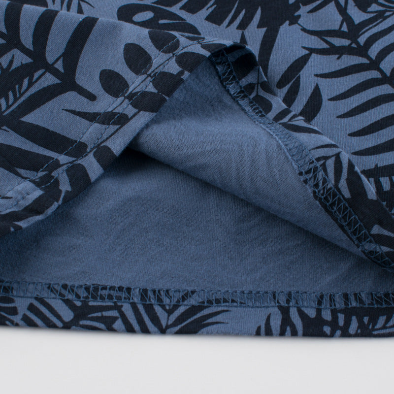 Short-sleeved crew neck T-shirt with leaf and letter print