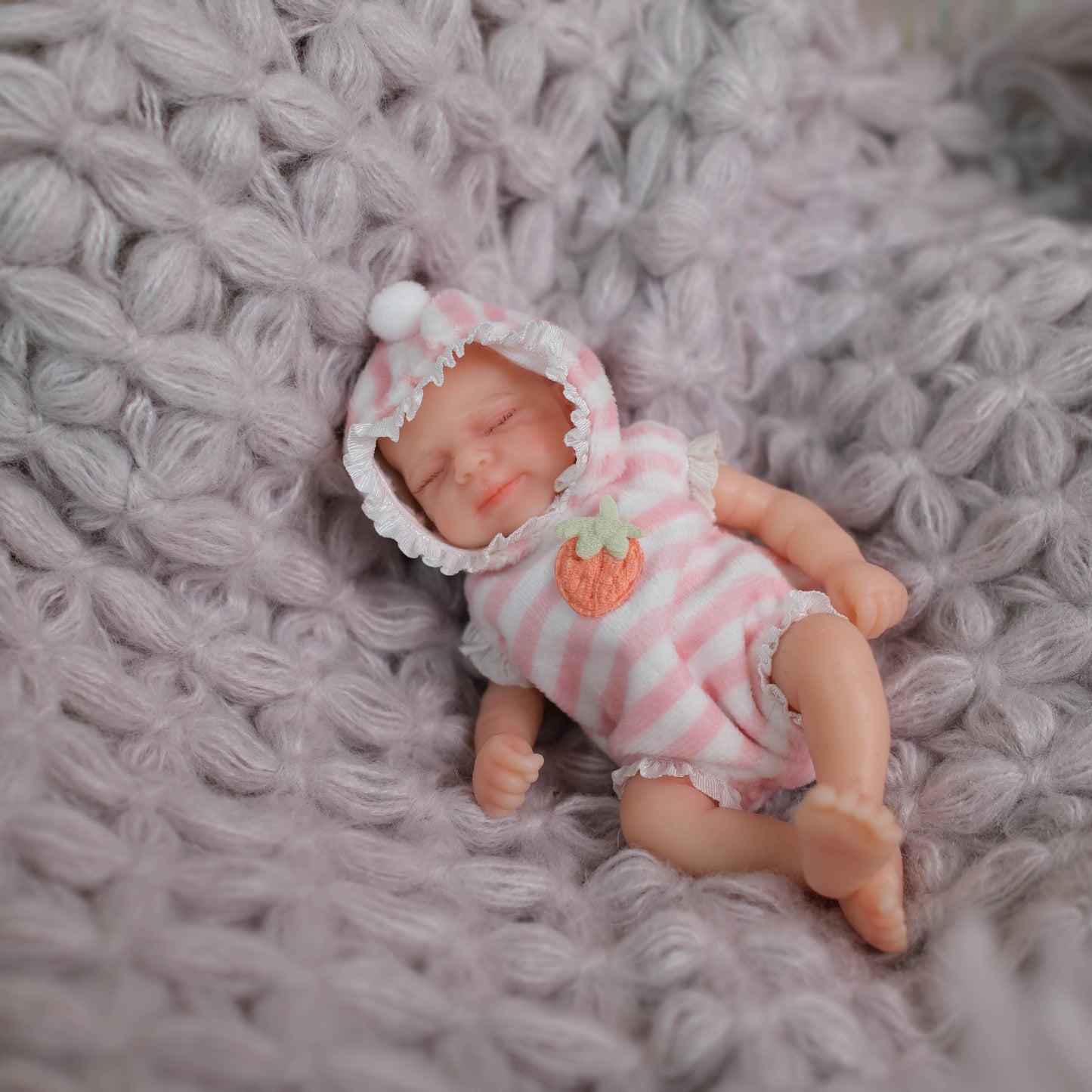6 Inch Closed Eyes Mini Silicone Reborn Doll Girl-Pascale