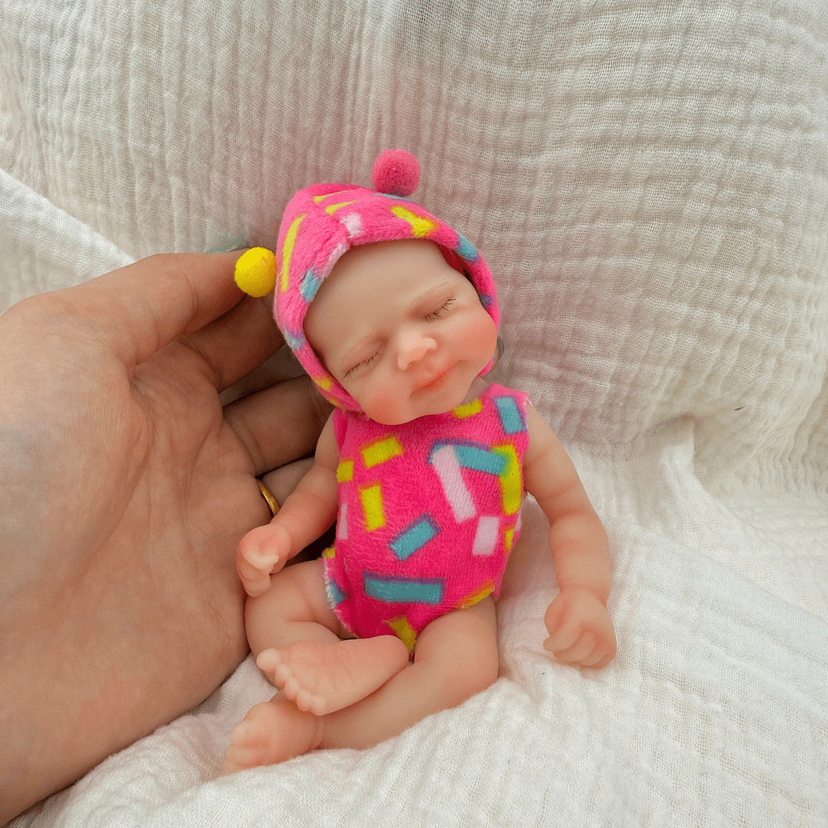 15cm Silicone Closed Eyes Pascale Mini Reborn Doll in Rose Outfits