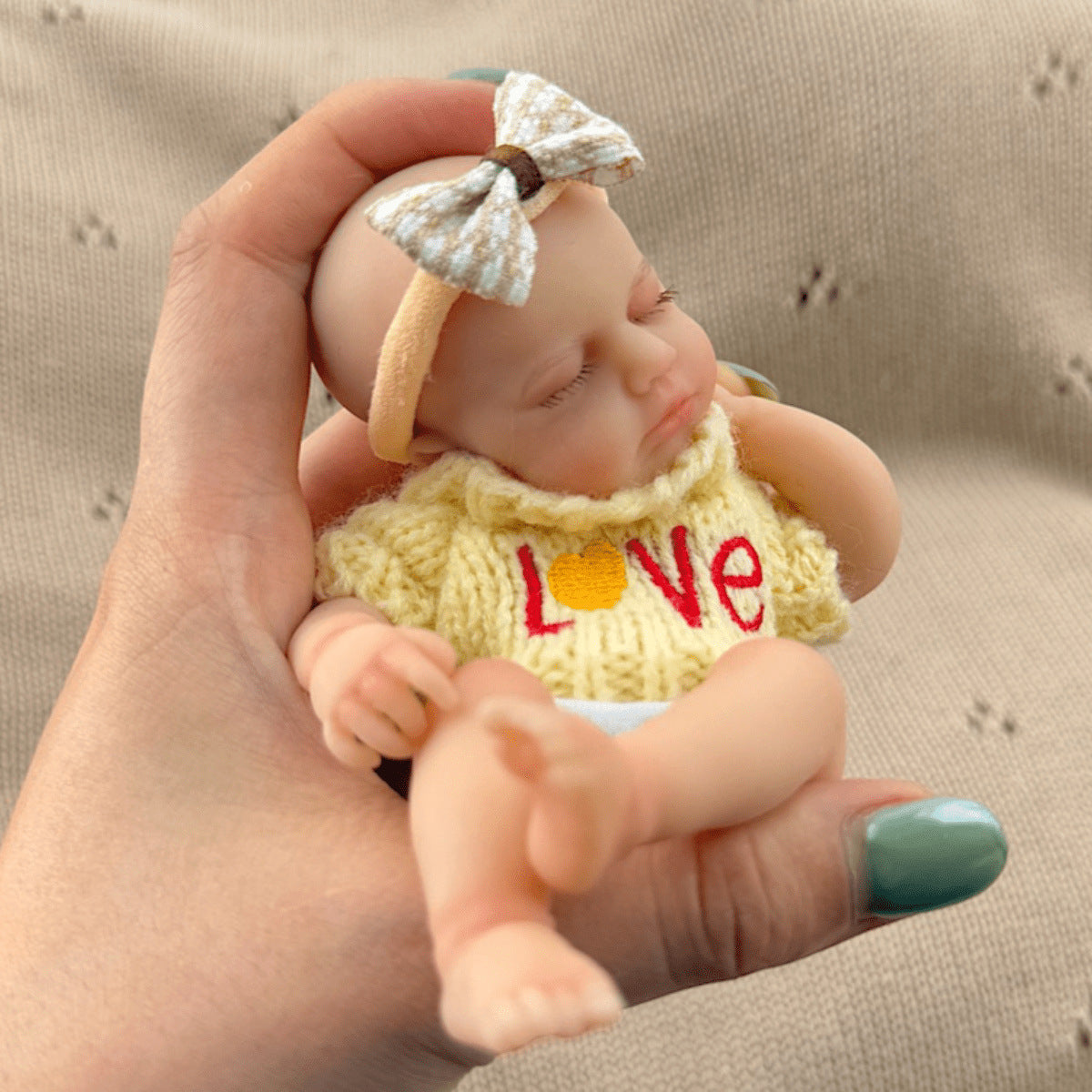 15cm Silicone Closed Eyes loulou Stretchable Mini Reborn Doll in Yellow Sweater