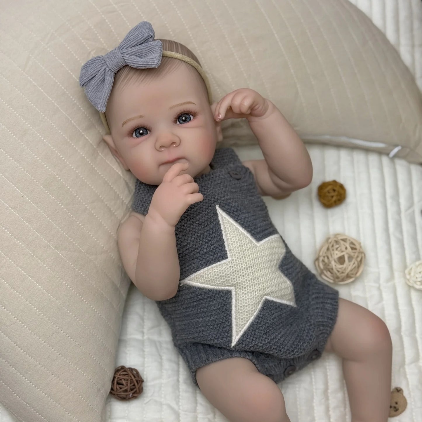 45cm Lifelike Vinyl Body Bettie Reborn Baby Girl in Gray Star Clothes