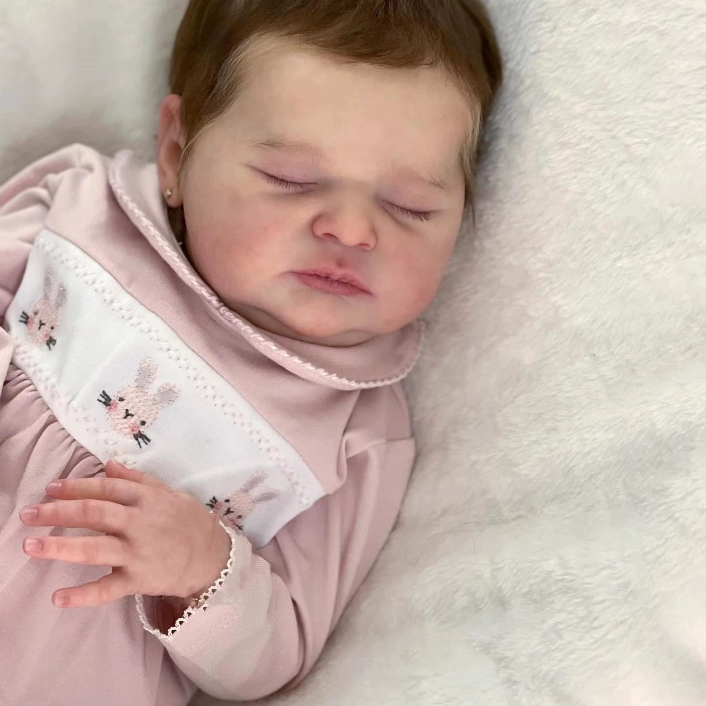 20 Inches Lifelike Closed Eyes Short Hair Reborn Doll-Laura