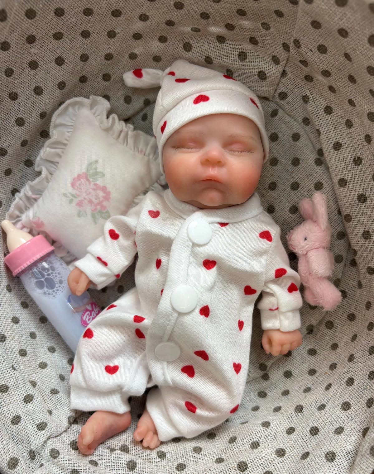 20cm Silicone Closed Eyes Peaches Mini Reborn Baby Girl In Red Heart Jumpsuits