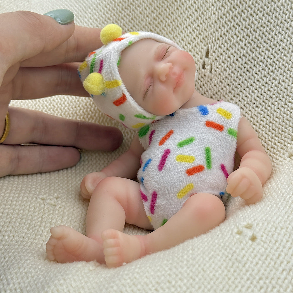 15cm Silicone Closed Eyes Pascale Mini Reborn Doll in White Outfits