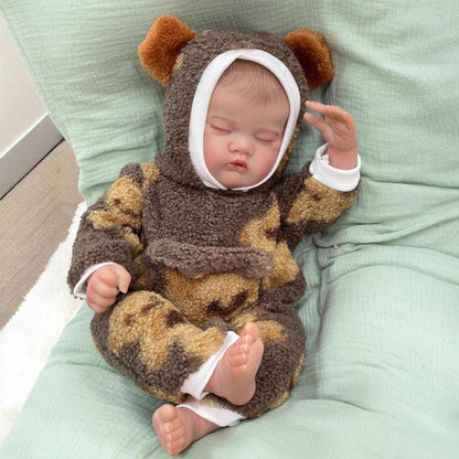 50cm Lifelike Closed Eyes Quinbee Reborn Doll in Plush Clothes