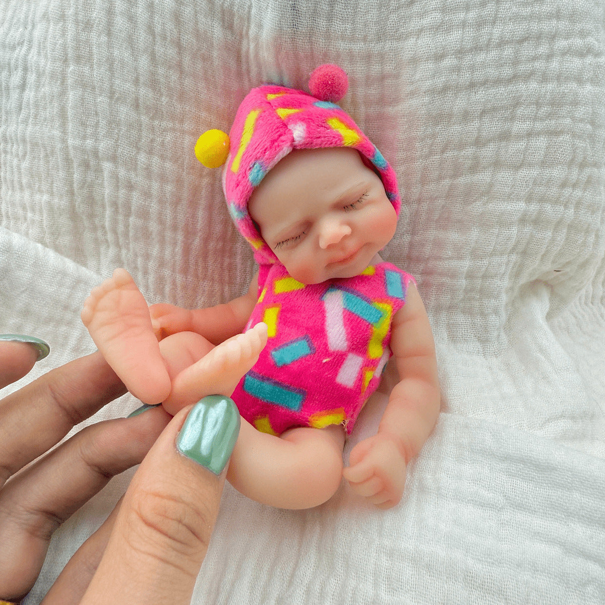 15cm Silicone Closed Eyes Pascale Mini Reborn Doll in Rose Outfits