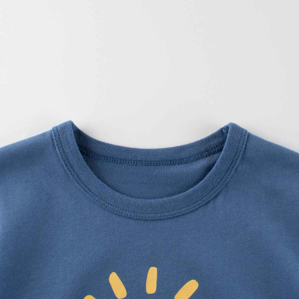 Blue short-sleeved T-shirt for kids with sun print
