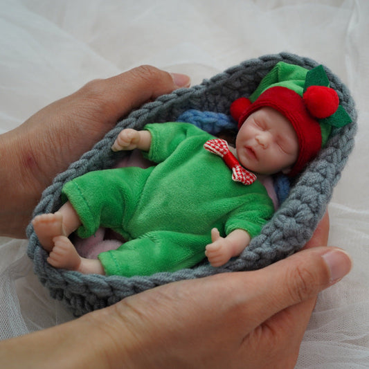 6 Inch Closed Eyes Mini Reborn Dolls in Christmas Clothes-Darren