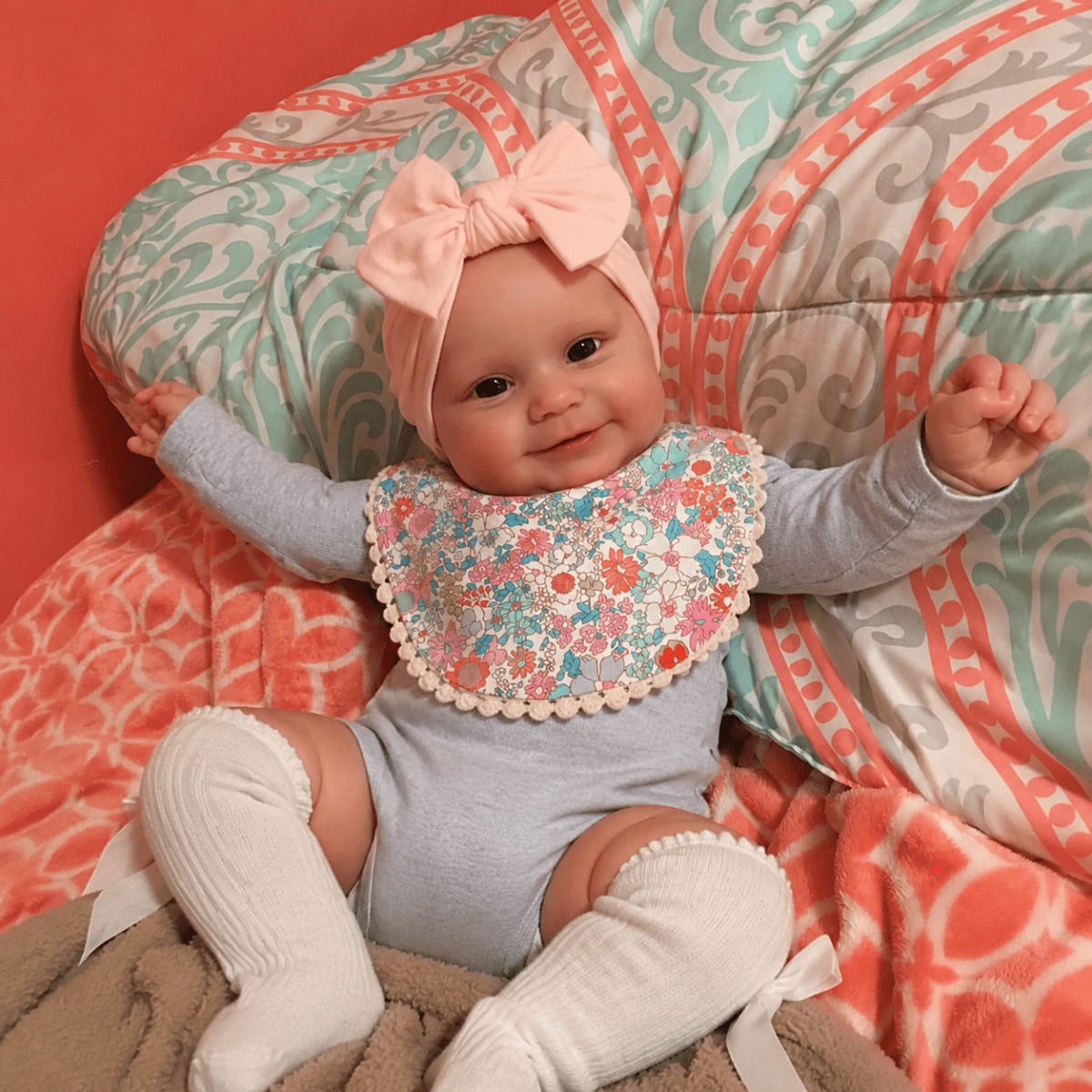 50cm Lifelike Open Eyes Smile Maddie Reborn Baby Girl In Gray Outfits